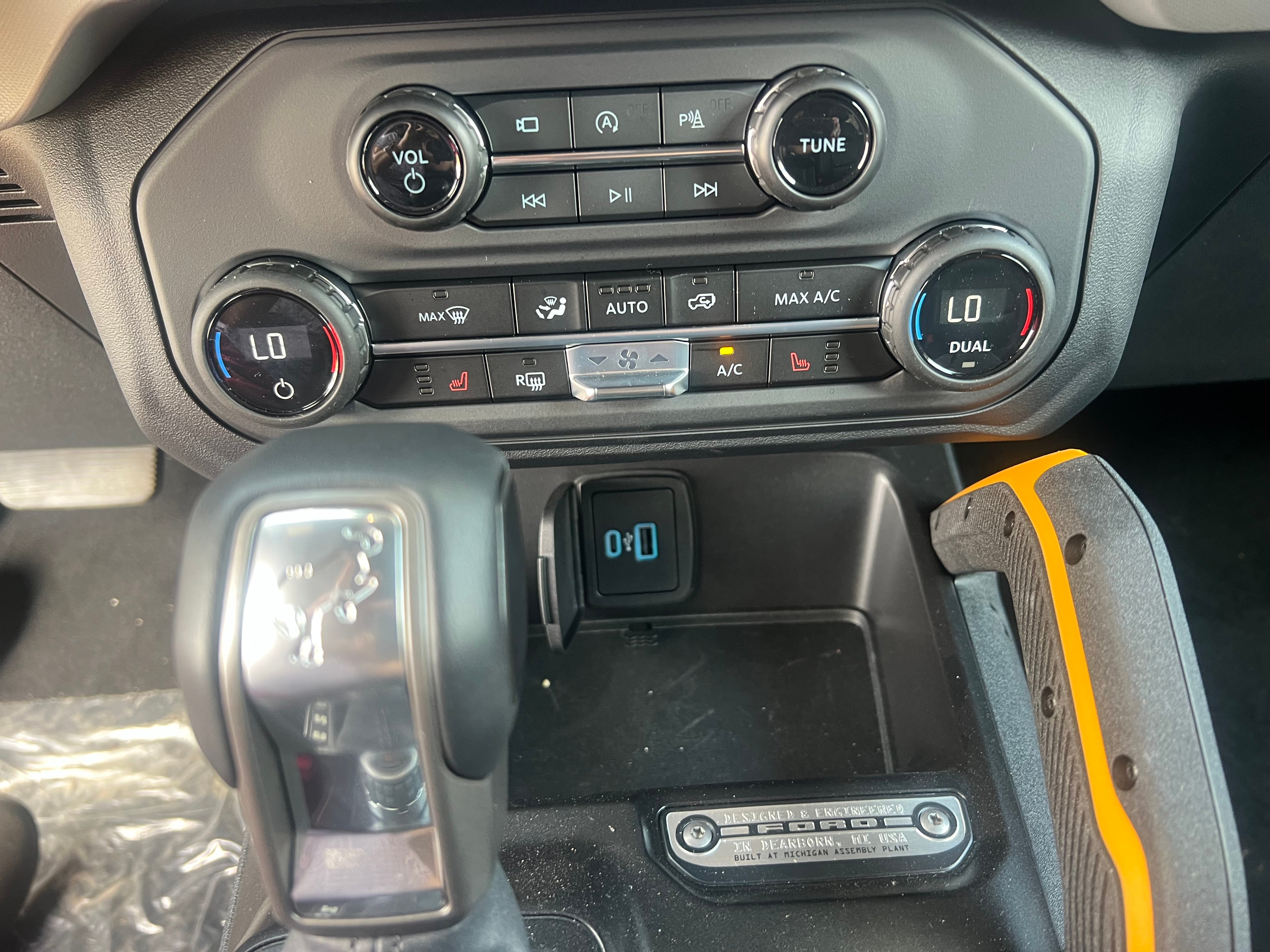 2023 Ford Bronco Base