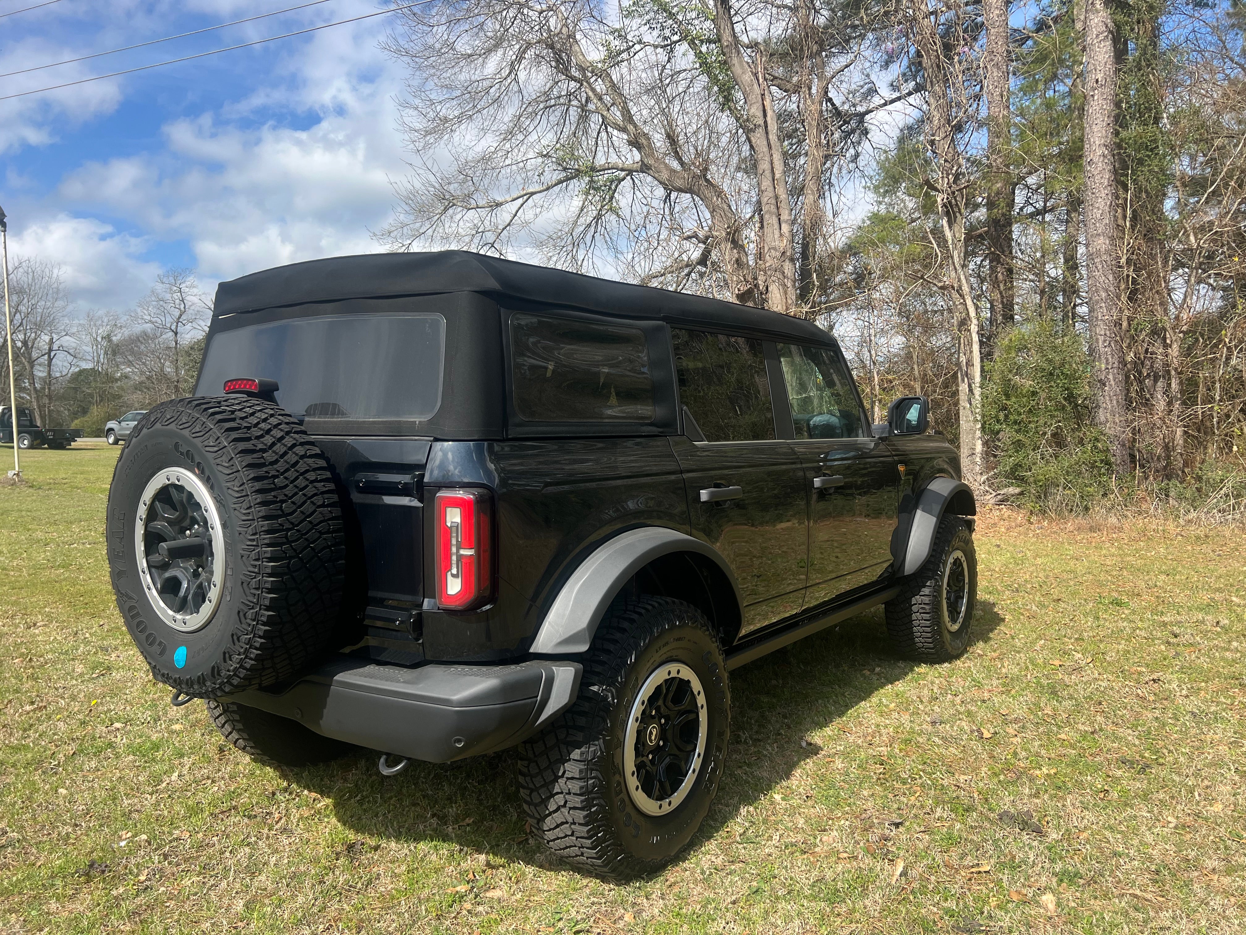 2023 Ford Bronco Base