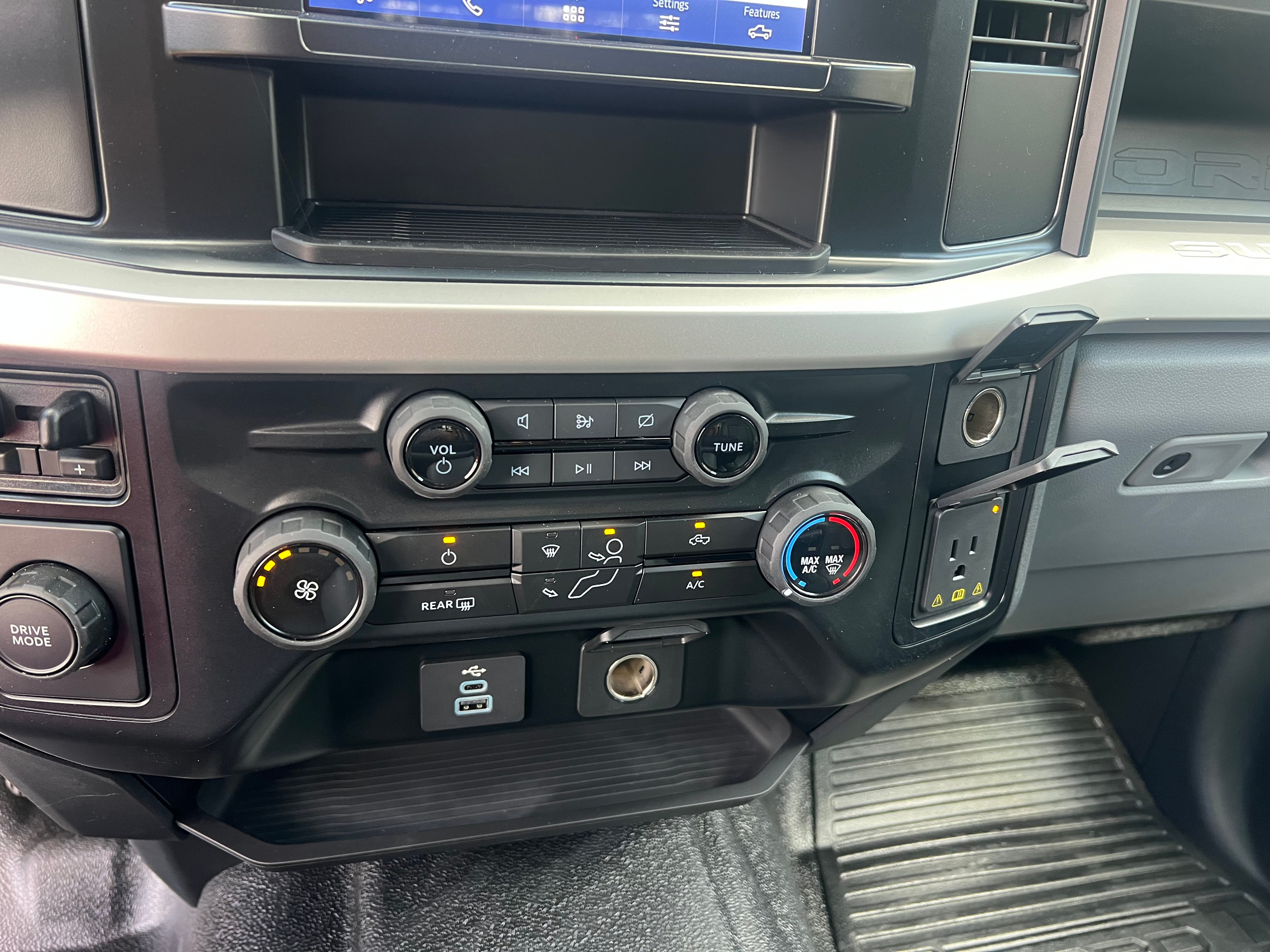 2023 Ford Super Duty F-350 DRW XL