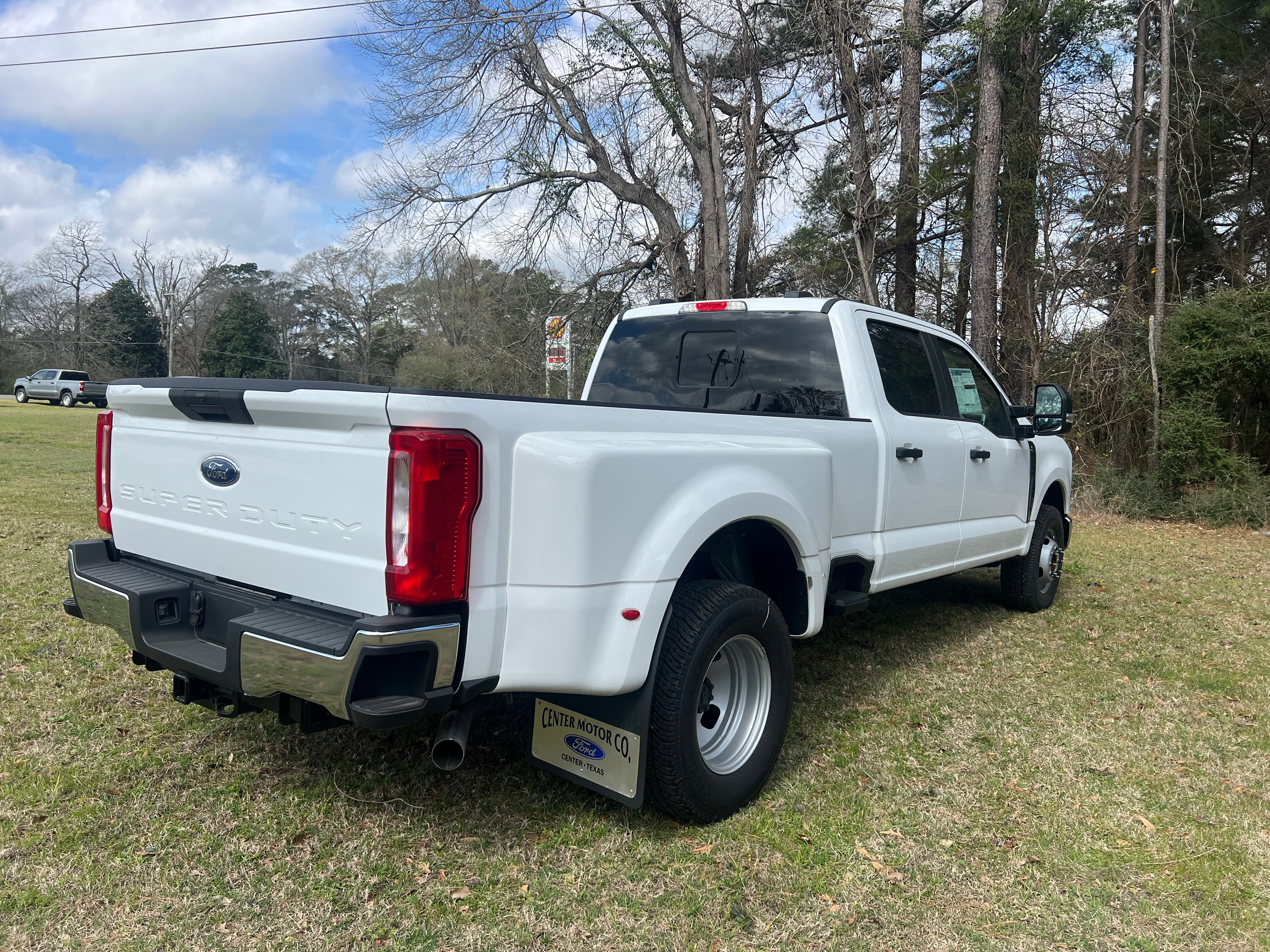 2023 Ford Super Duty F-350 DRW XL