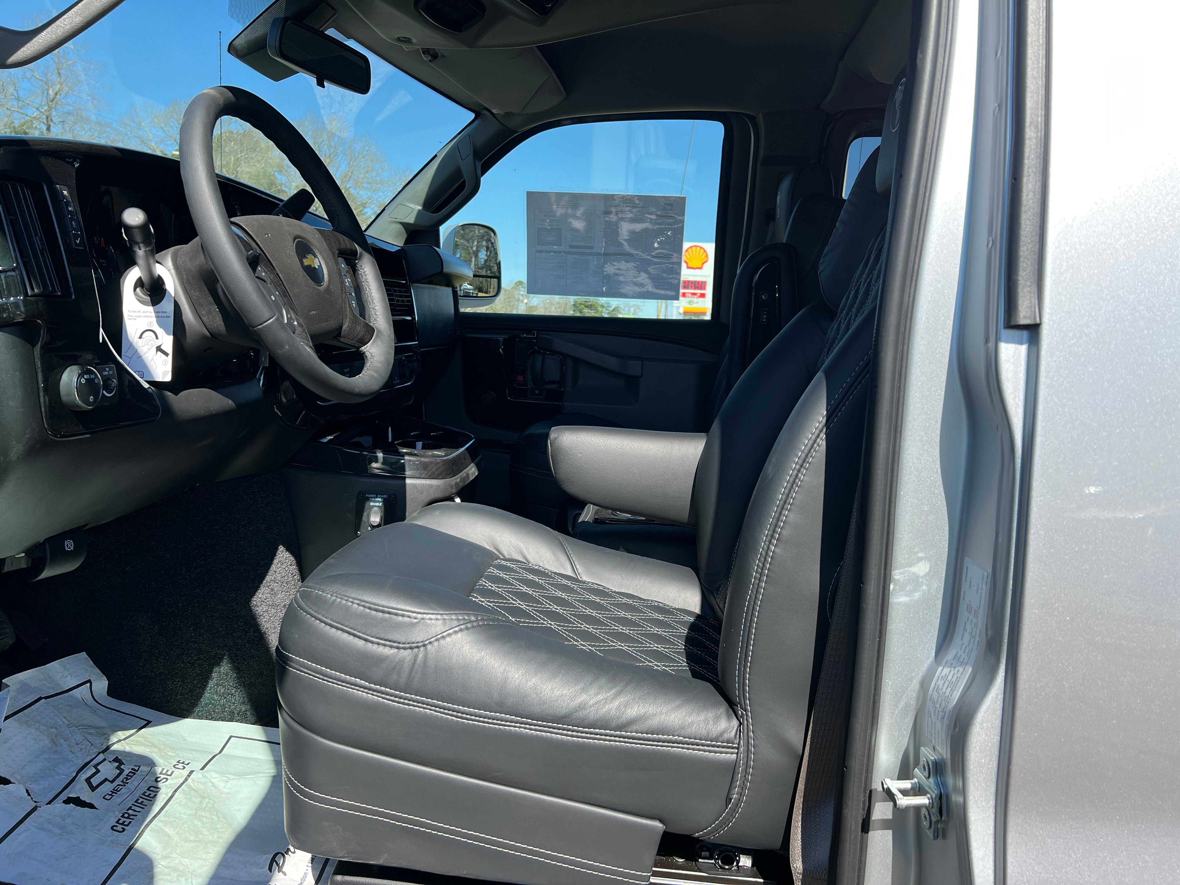 2025 Chevrolet Express Cargo 2500 WT