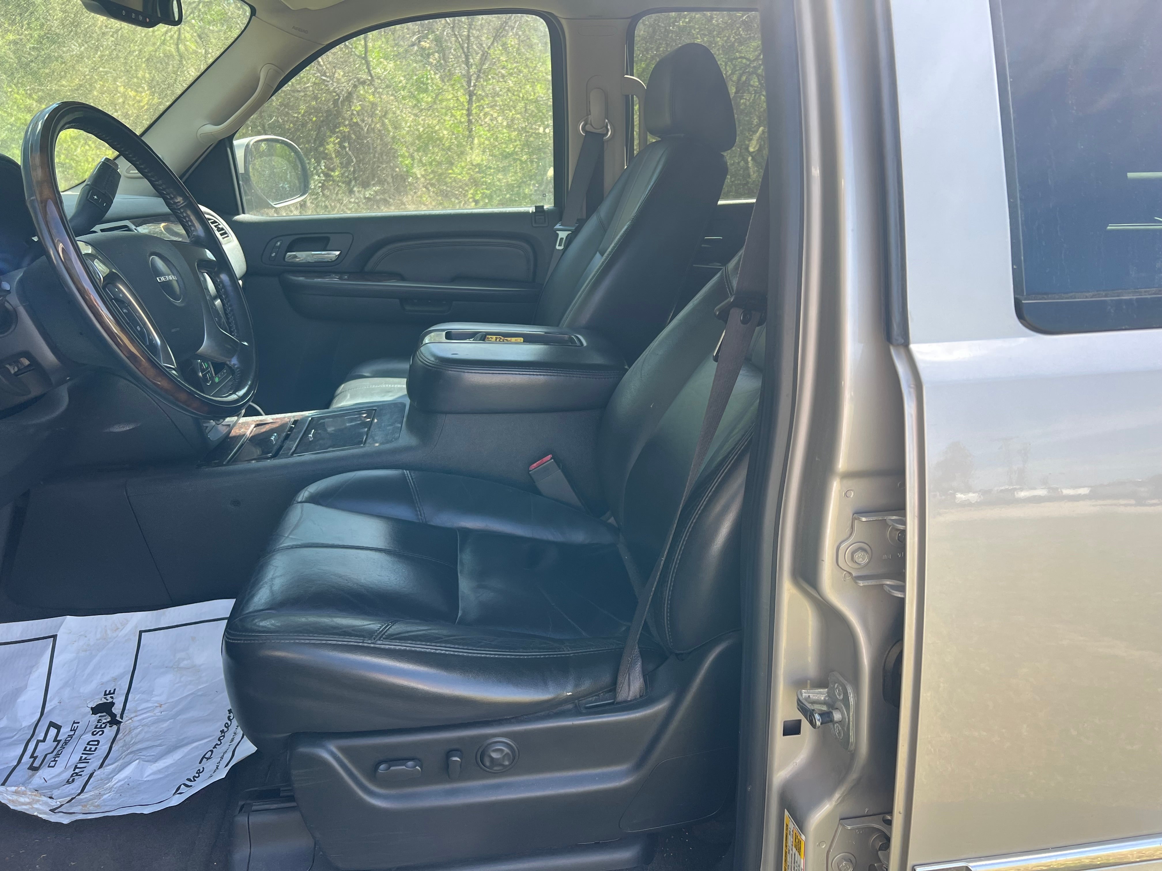 2007 GMC Yukon Base