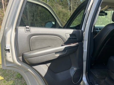 2007 GMC Yukon Base