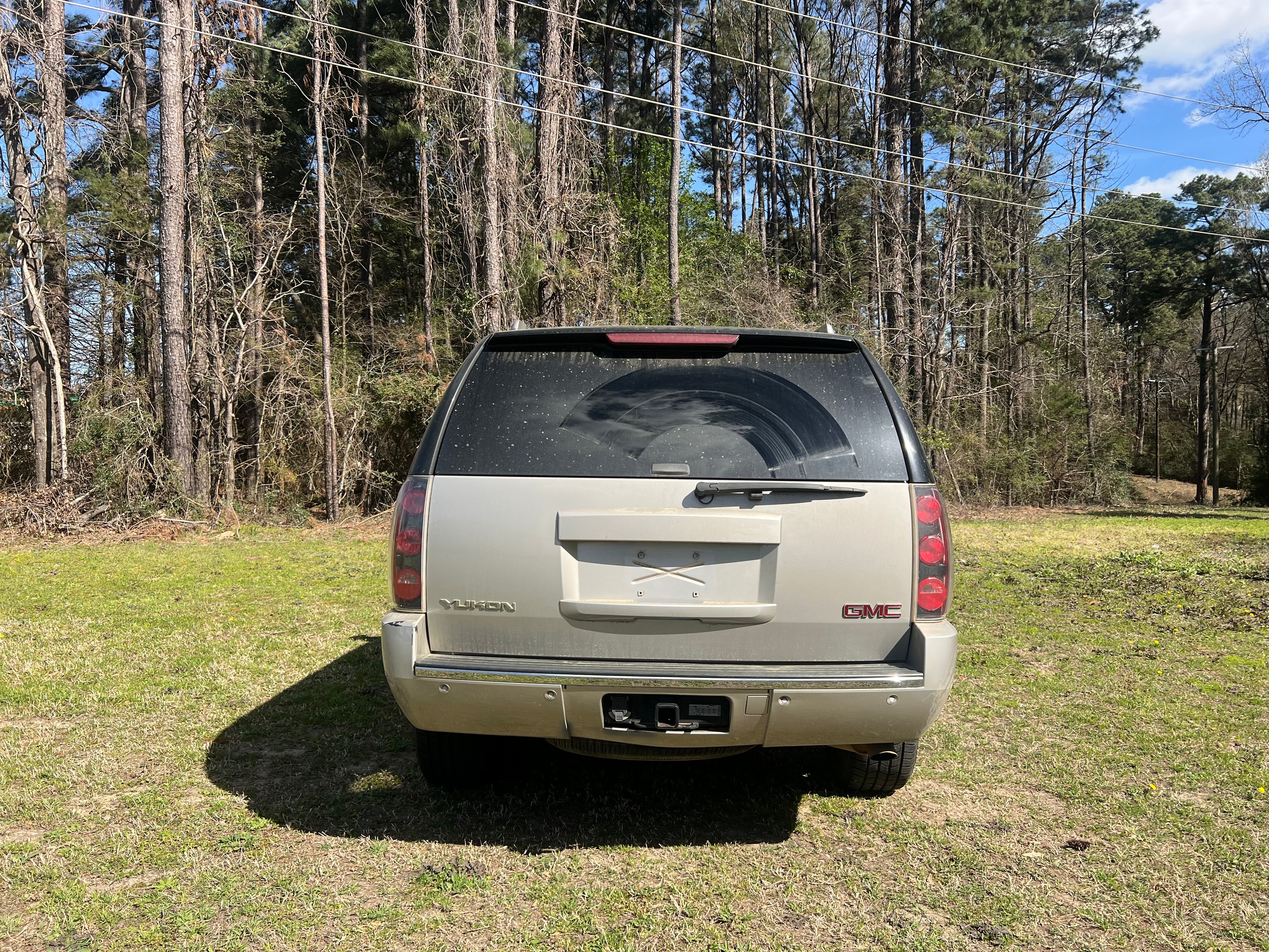 2007 GMC Yukon Base